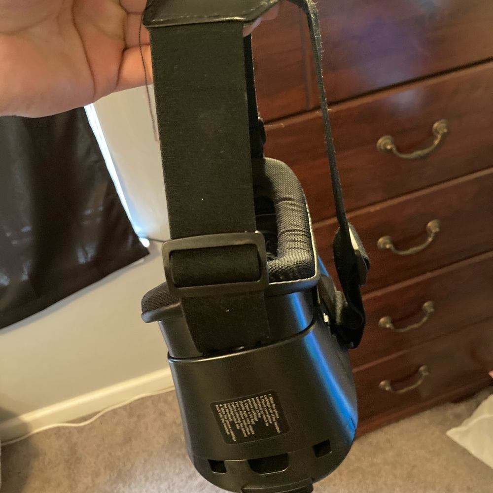 Virtual Reality Phone Headset - Picture 2 of 4